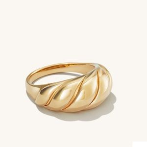 Mejuri Croissant Dome Ring